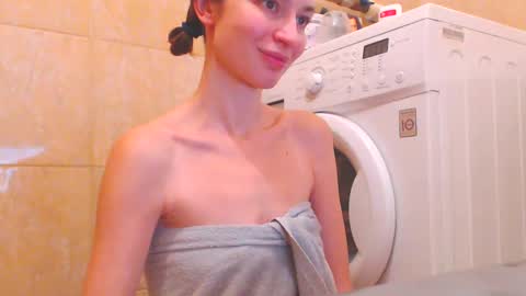 CANDYJESx online show from January 29, 2025, 5:13 pm