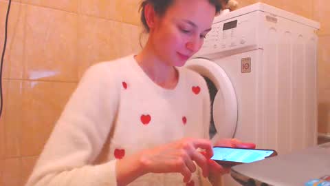 CANDYJESx online show from February 7, 2025, 1:11 pm