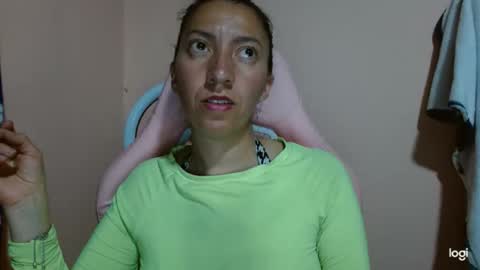 Snapshot of candymilfff chatting on April 23, 2026, 2:46 am candymilfff online show from April 23, 2026, 2:46 am