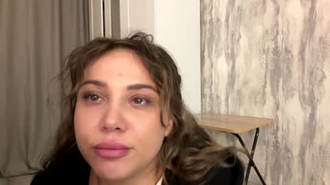 Snapshot of candymini chatting on November 11, 2025, 2:17 pm candymini online show from November 11, 2025, 2:17 pm