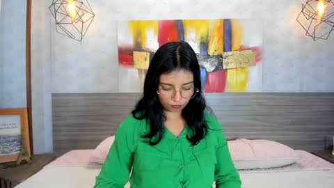 Candys Victoria online show from January 28, 2025, 4:50 am