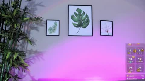 Snapshot of candyy_bella chatting on January 5, 2025, 7:28 pm Isabella online show from January 5, 2025, 7:28 pm