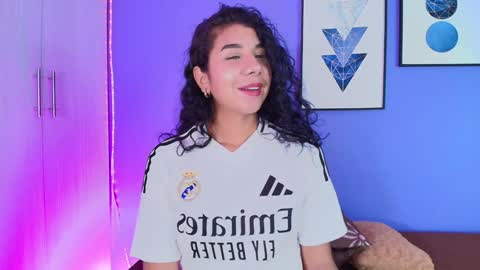 Snapshot of candyy_bella chatting on January 17, 2025, 9:28 pm Isabella online show from January 17, 2025, 9:28 pm