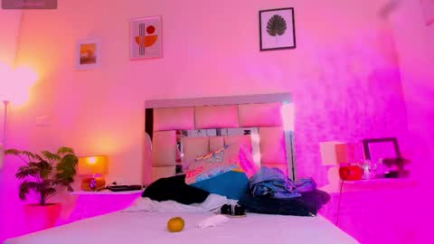 Candy online show from November 10, 2025, 7:13 pm