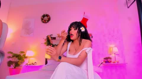 Candy online show from November 27, 2025, 7:05 pm