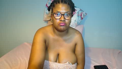 Snapshot of candyyumsaerolaxx chatting on May 26, 2026, 7:10 pm candyyumsaerolaxx online show from May 26, 2026, 7:10 pm