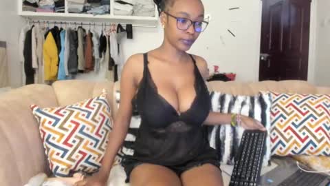 Canela online show from January 24, 2025, 10:00 am