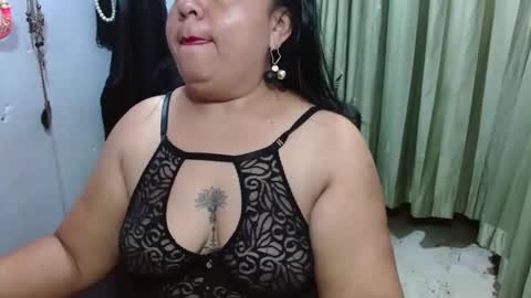 CanelaCollins online show from December 1, 2025, 5:01 am