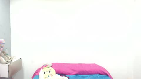 Canela online show from December 21, 2024, 5:40 pm