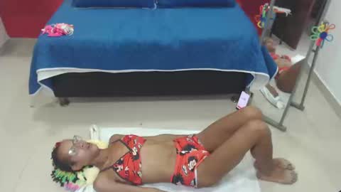 Canela online show from September 8, 2025, 3:44 pm