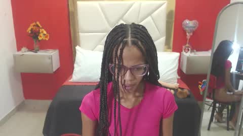 Canela online show from October 18, 2025, 5:03 pm