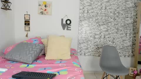 Canhela online show from November 6, 2025, 8:43 pm