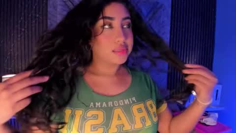 GABRIELA LOPEZ online show from September 25, 2025, 5:00 am