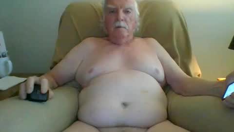Snapshot of capecod21 chatting on May 25, 2026, 2:34 pm capecod21 online show from May 25, 2026, 2:34 pm