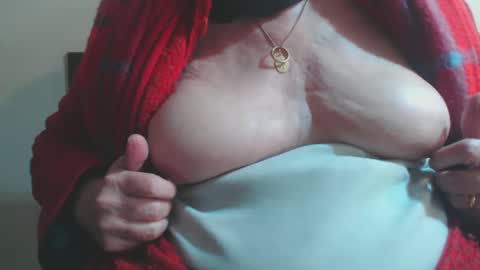 Cinzia  ex regina  online show from April 14, 2026, 2:45 pm