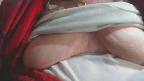 Cinzia  ex regina  online show from April 19, 2026, 1:21 pm