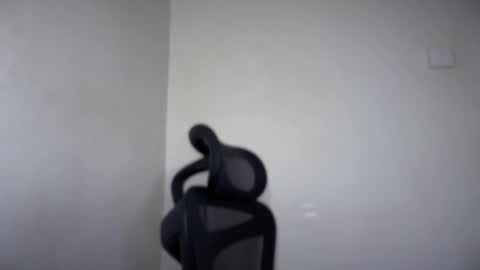 Emma online show from December 23, 2025, 6:33 am