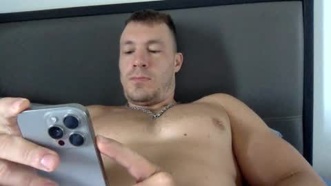Snapshot of capt_oliver chatting on February 22, 2025, 5:02 am follow my twitter online show from February 22, 2025, 5:02 am