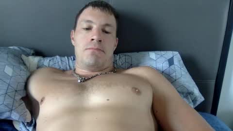 Snapshot of capt_oliver chatting on March 7, 2025, 5:08 am follow my twitter online show from March 7, 2025, 5:08 am