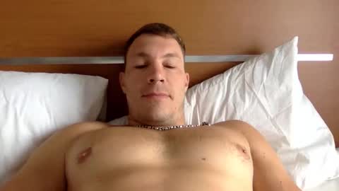 Snapshot of capt_oliver chatting on September 16, 2025, 4:57 am follow my twitter online show from September 16, 2025, 4:57 am