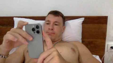 Snapshot of capt_oliver chatting on September 19, 2025, 6:04 am follow my twitter online show from September 19, 2025, 6:04 am