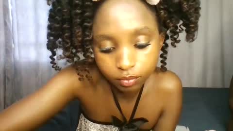 Snapshot of carababey chatting on March 9, 2026, 2:21 pm carababey online show from March 9, 2026, 2:21 pm