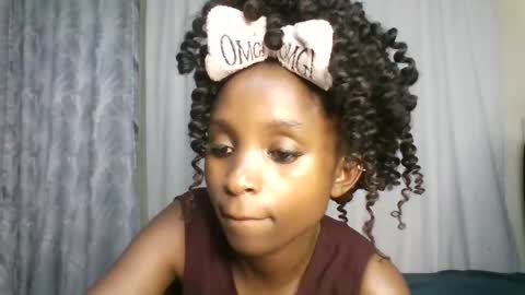 Snapshot of carababey chatting on March 23, 2026, 4:22 pm carababey online show from March 23, 2026, 4:22 pm