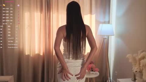 Bella online show from September 26, 2025, 8:07 am