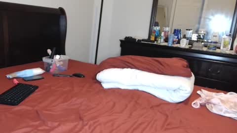 Krystal   online show from December 21, 2024, 12:42 am