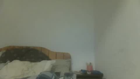 caravibugue online show from December 8, 2024, 1:46 am