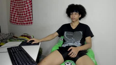 Snapshot of cardrey05 chatting on April 24, 2026, 4:48 am Carlos and Cristian online show from April 24, 2026, 4:48 am
