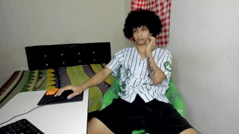 Snapshot of cardrey05 chatting on May 12, 2026, 9:34 pm Carlos and Cristian online show from May 12, 2026, 9:34 pm