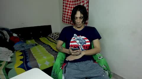 Snapshot of cardrey05 chatting on May 18, 2026, 9:53 pm Carlos and Cristian online show from May 18, 2026, 9:53 pm
