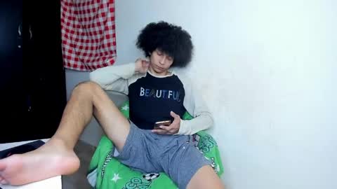 Snapshot of cardrey05 chatting on May 27, 2026, 1:57 am Carlos and Cristian online show from May 27, 2026, 1:57 am