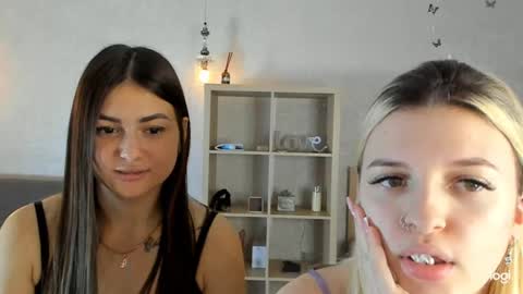 caressyourself online show from December 26, 2024, 8:39 am