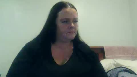 carinabro10 online show from October 4, 2025, 10:24 am