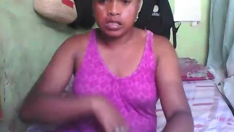 carinesexy69 online show from December 15, 2024, 9:24 am