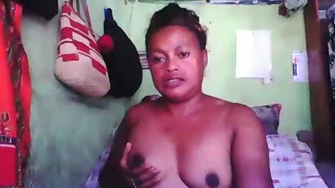 carinesexy69 online show from December 20, 2024, 10:27 am