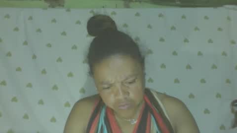 Snapshot of carinesexy69 chatting on June 6, 2026, 2:05 am carinesexy69 online show from June 6, 2026, 2:05 am