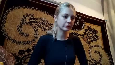 Snapshot of carissaalderson chatting on April 28, 2026, 2:27 am Kira online show from April 28, 2026, 2:27 am