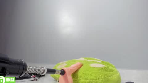 Carla online show from February 26, 2025, 4:03 pm