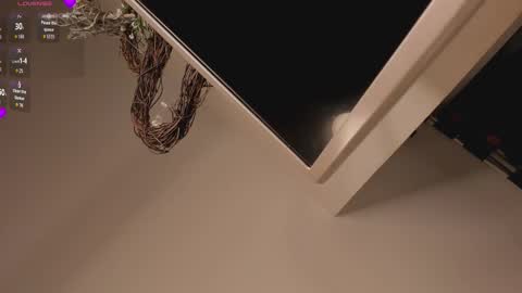 Carla online show from November 10, 2025, 1:04 am