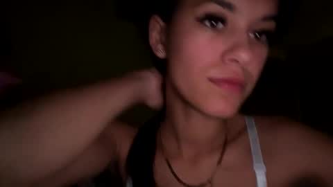 Snapshot of carlamaria200 chatting on December 6, 2024, 12:23 am Carla Maria online show from December 6, 2024, 12:23 am