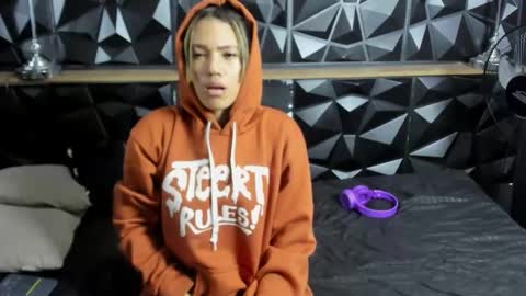 Snapshot of carlamarrinson chatting on December 5, 2024, 4:53 am carlamarrinson online show from December 5, 2024, 4:53 am