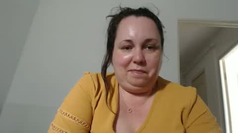 Snapshot of carlaruth chatting on June 2, 2026, 3:25 pm Carlaruth online show from June 2, 2026, 3:25 pm