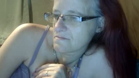 carleeswoman08 online show from March 27, 2026, 12:05 pm