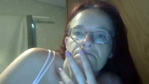carleeswoman08 online show from June 26, 2026, 11:36 am