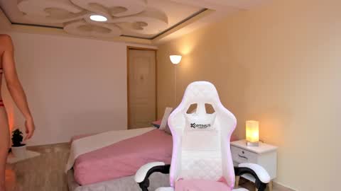 Snapshot of carleewinter chatting on February 15, 2025, 1:42 am Alejandra online show from February 15, 2025, 1:42 am