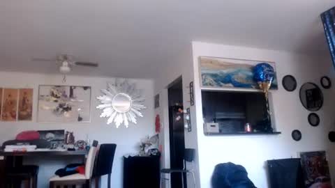 Snapshot of carliecreams chatting on July 1, 2026, 9:47 pm Carlie online show from July 1, 2026, 9:47 pm