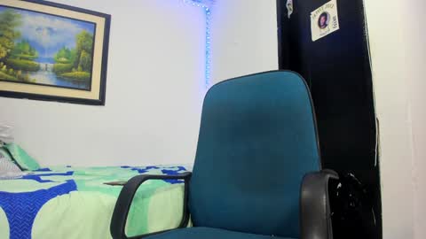 Snapshot of carlitosex09 chatting on December 8, 2024, 5:29 am master online show from December 8, 2024, 5:29 am